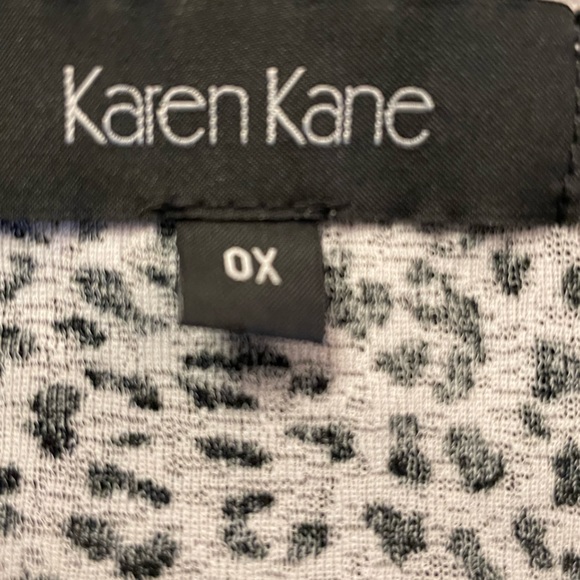 Karen Kane Black & White Animal Print Wrap Style Blouse with Under Tank, sz  0X - Picture 5 of 7